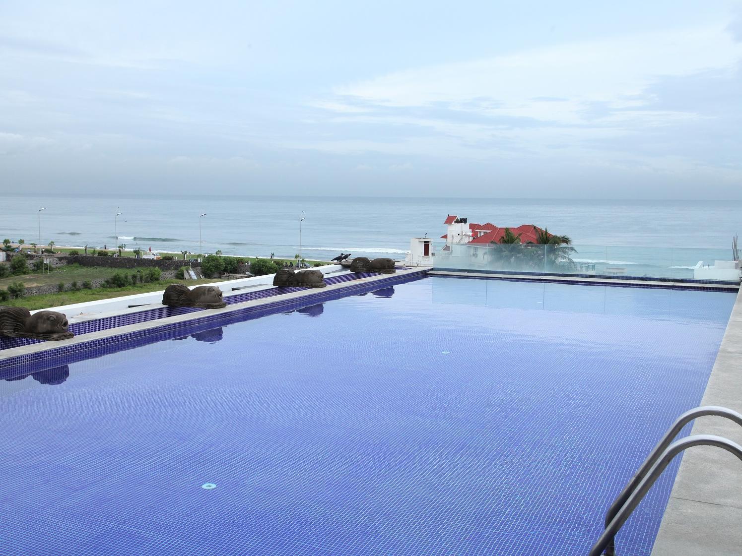 The Bentley Seaside Boutique Hotel Chennai Esterno foto