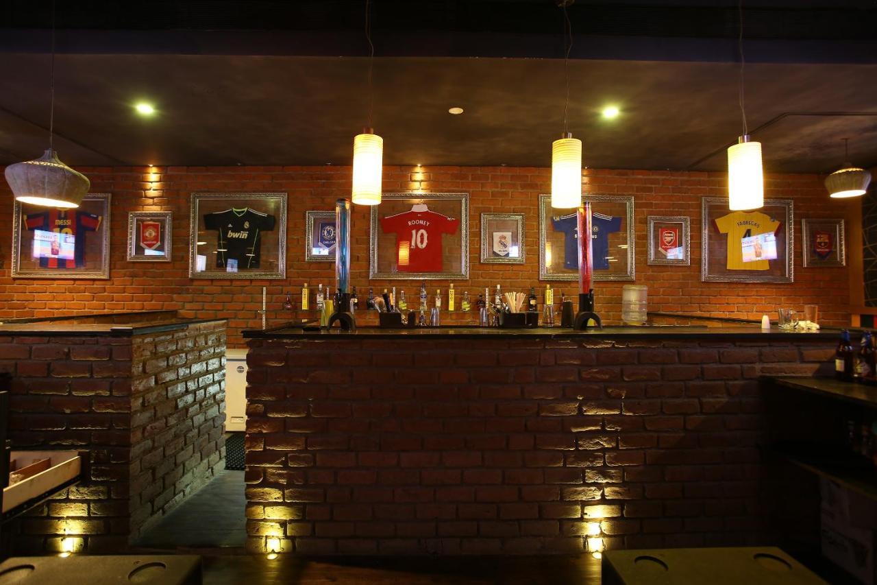 The Bentley Seaside Boutique Hotel Chennai Esterno foto