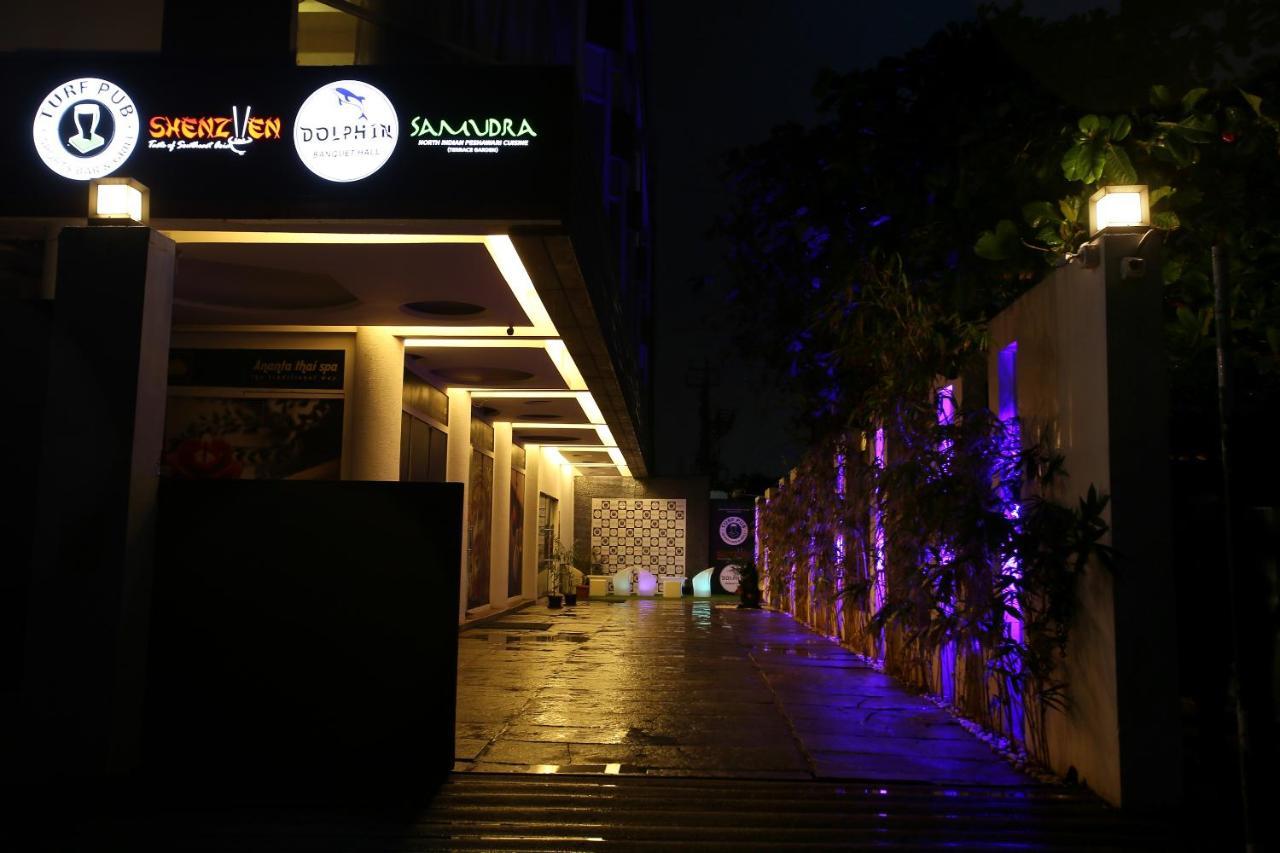 The Bentley Seaside Boutique Hotel Chennai Esterno foto